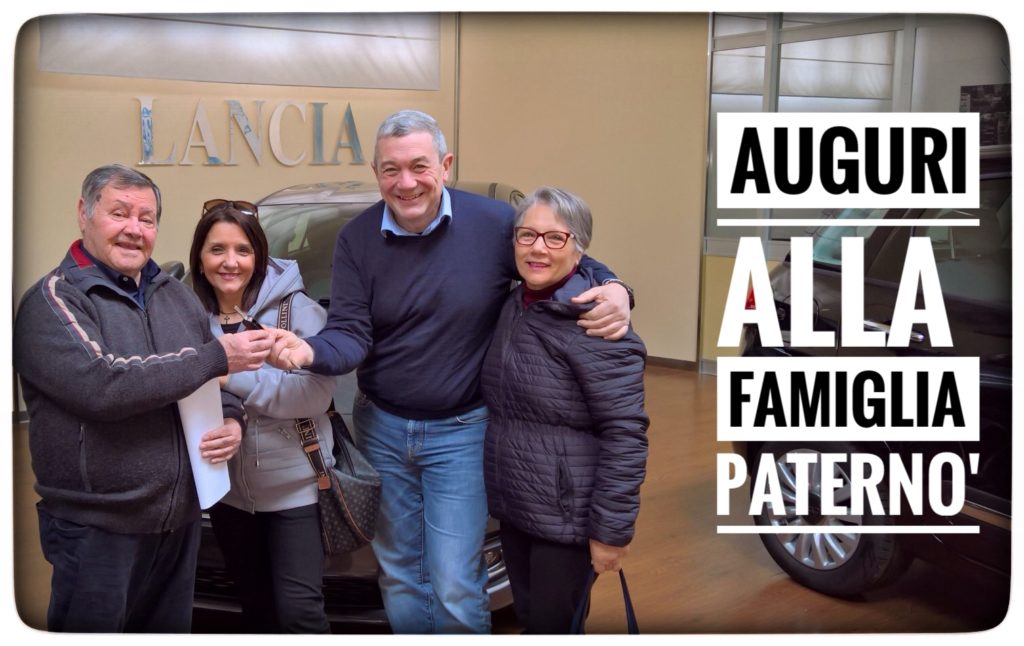 Toti Costanzo cosegna le chiavi della macchina alla famiglia Paternò